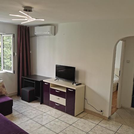 Confortable Cozy Apt Bucarest Habitación foto